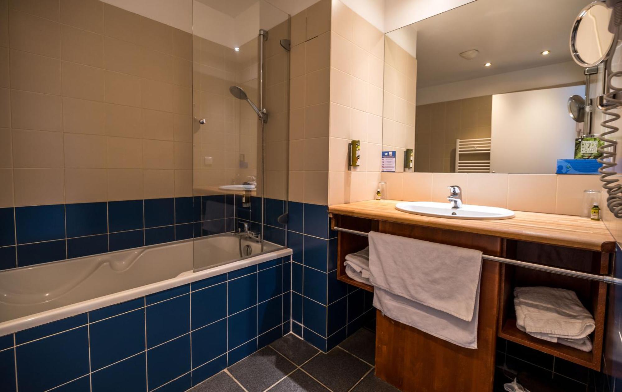 Logis Hotel - La Petite Rade Le Havre Dış mekan fotoğraf